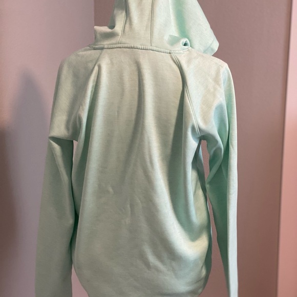 Under Armor Sweat Shirt - Picture 3 of 4